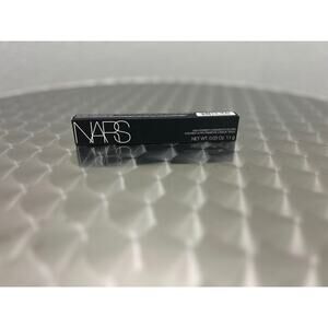 MAC Powdered Kiss lipstick - Devoted To Chili